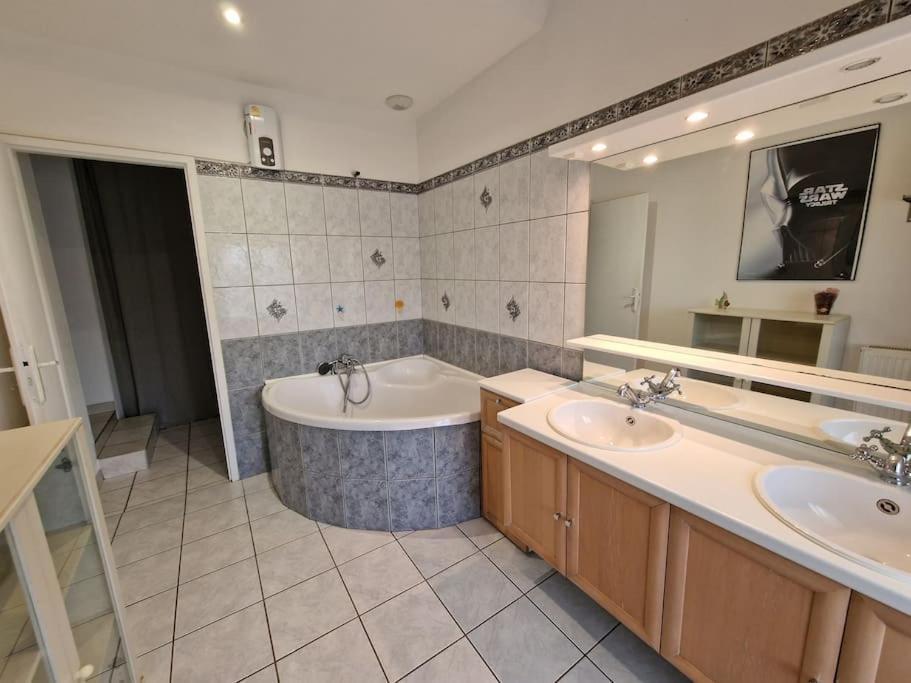 Les Gites De Cherisey Exterior photo