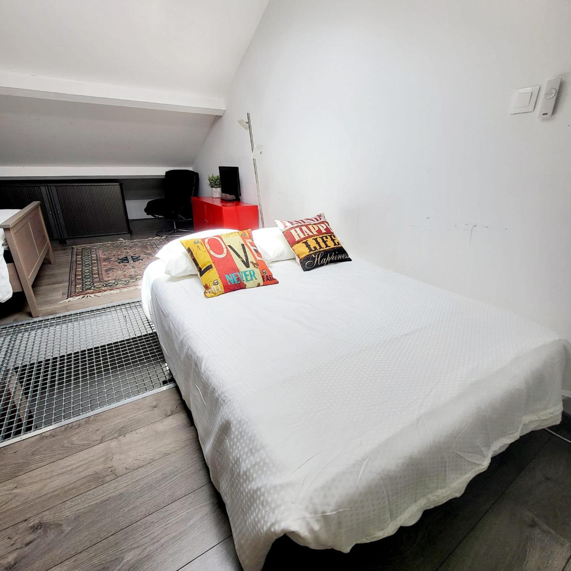 Les Gites De Cherisey Exterior photo