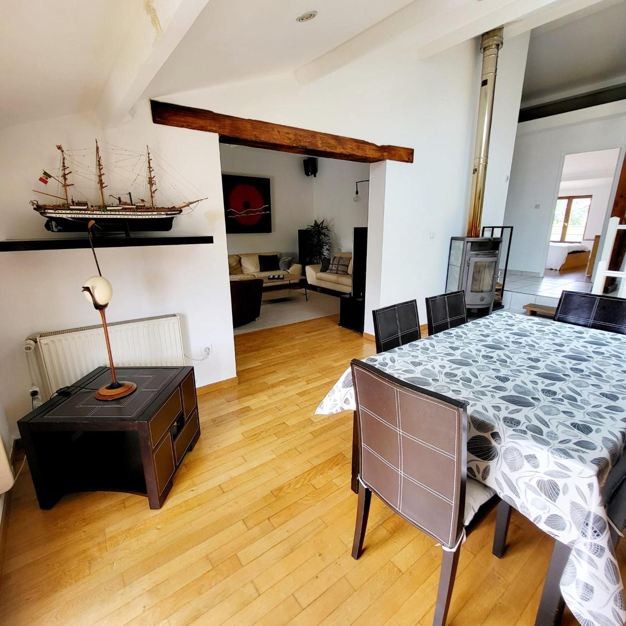 Les Gites De Cherisey Exterior photo