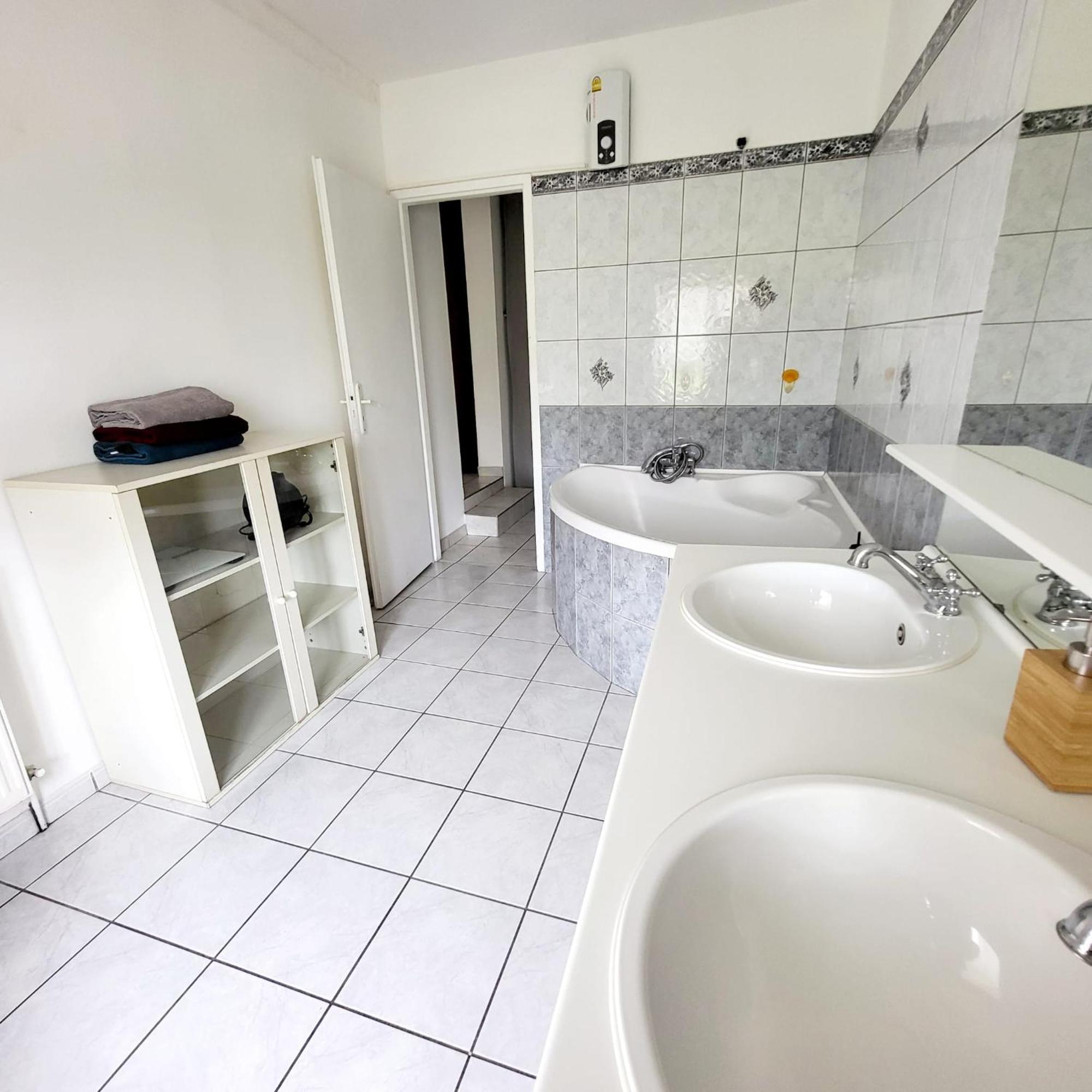 Les Gites De Cherisey Exterior photo
